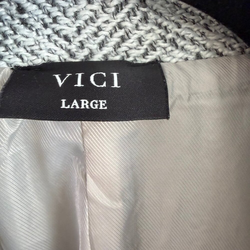 Vici Tayshia Heather Grey and White Herringbone Tweed Blazer Coat - Large - Picture 7 of 15